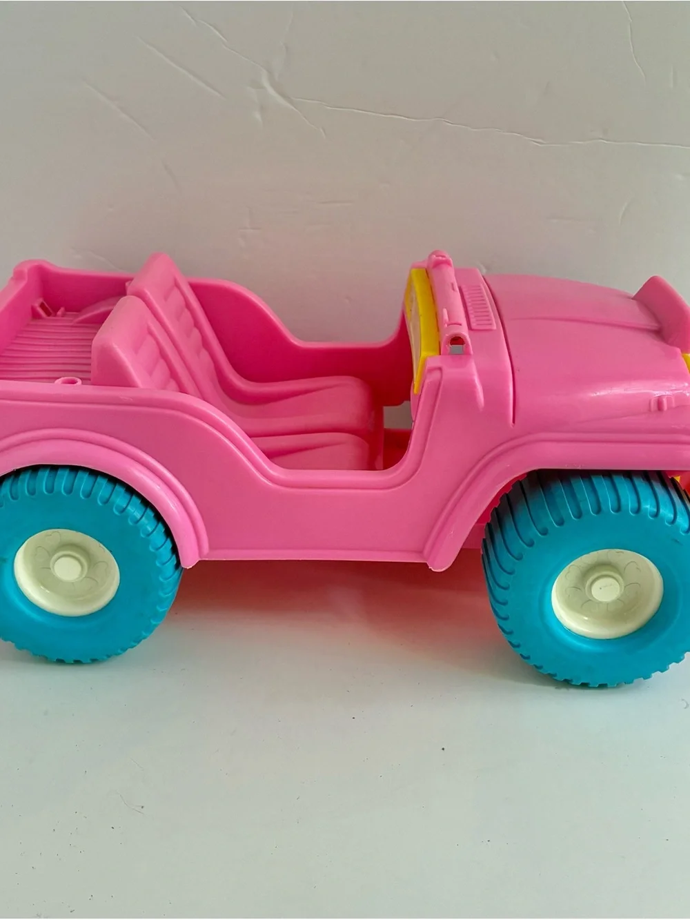 Vintage 1987 Mattel Barbie Beach Jeep Pink Blue White Yellow